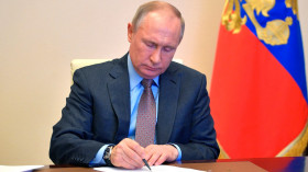 Президент России подписал закон о дистанционной работе