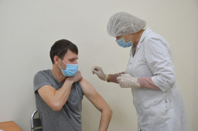 Первые пункты вакцинации от COVID-19 открылись в торговых центрах Новороссийска и Сочи