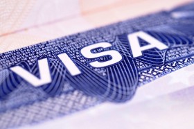 Получить визу в США россиянам стало проще
