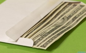 Заявление о зарплате «в конверте» грозит проверкой